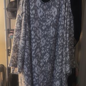 Gray and White Patterned Poncho